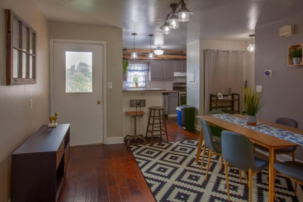 Great For Exploring * Stylish Loft Like Living Apartment
